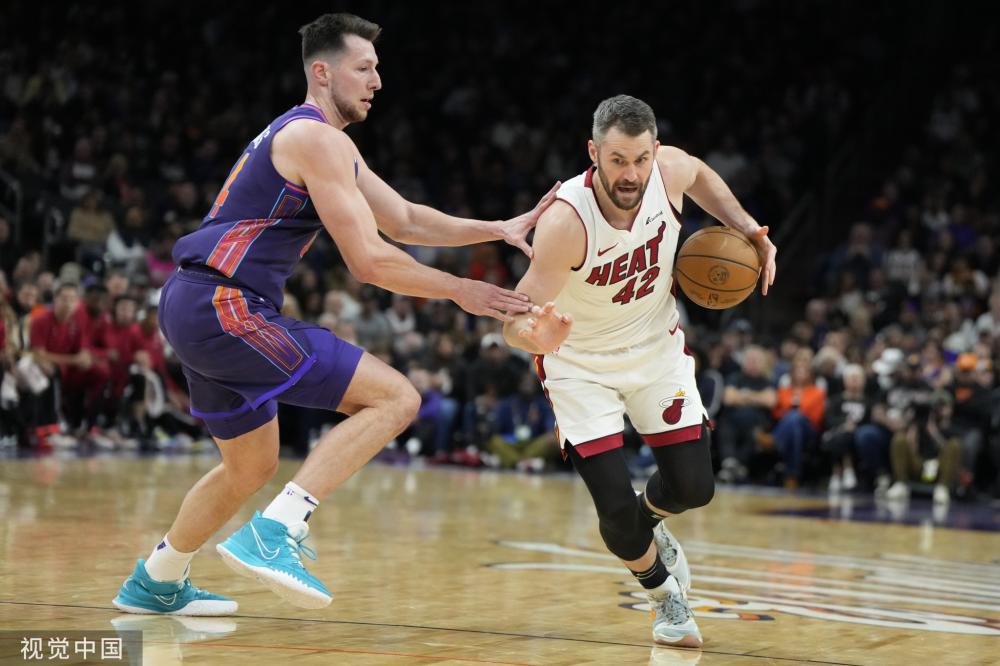 以上赛季与 以上赛季与